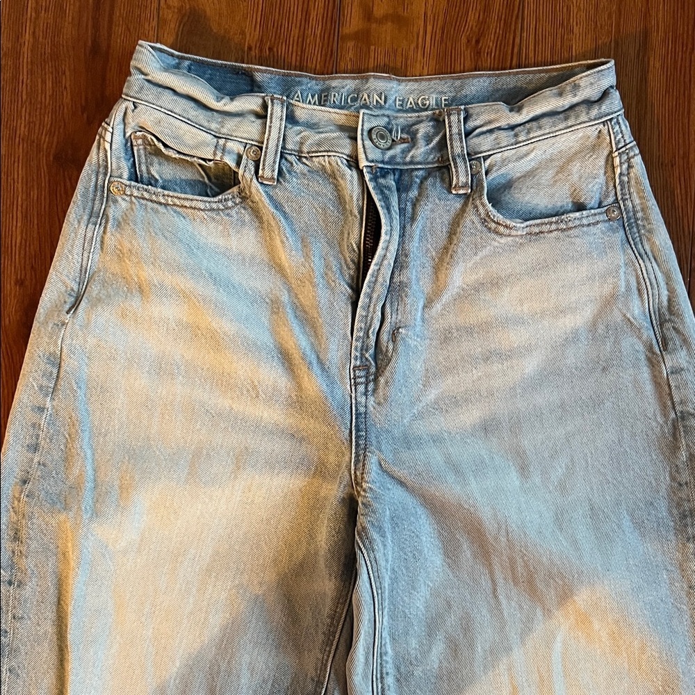 American Eagle Relaxed Mom Jeans - Picture 2 of 6
